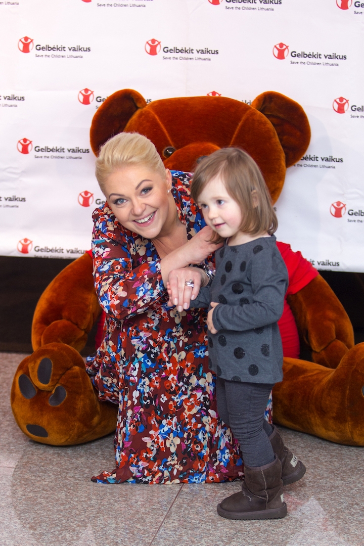 A. Grigaliūnienė su dukrele