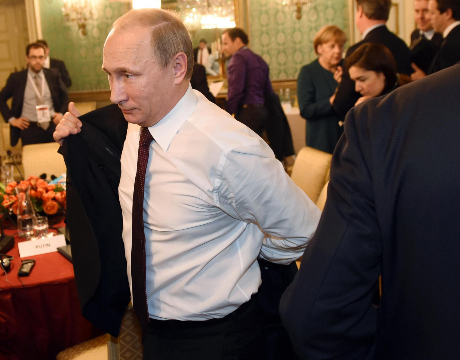 Путин без пиджака