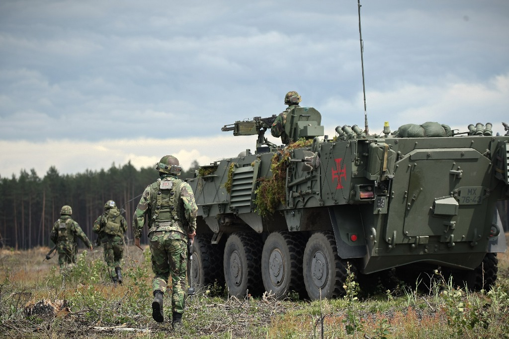 Введение войск. Польша Калининград НАТО. Под военные кризисы. То захватят войска НАТО.